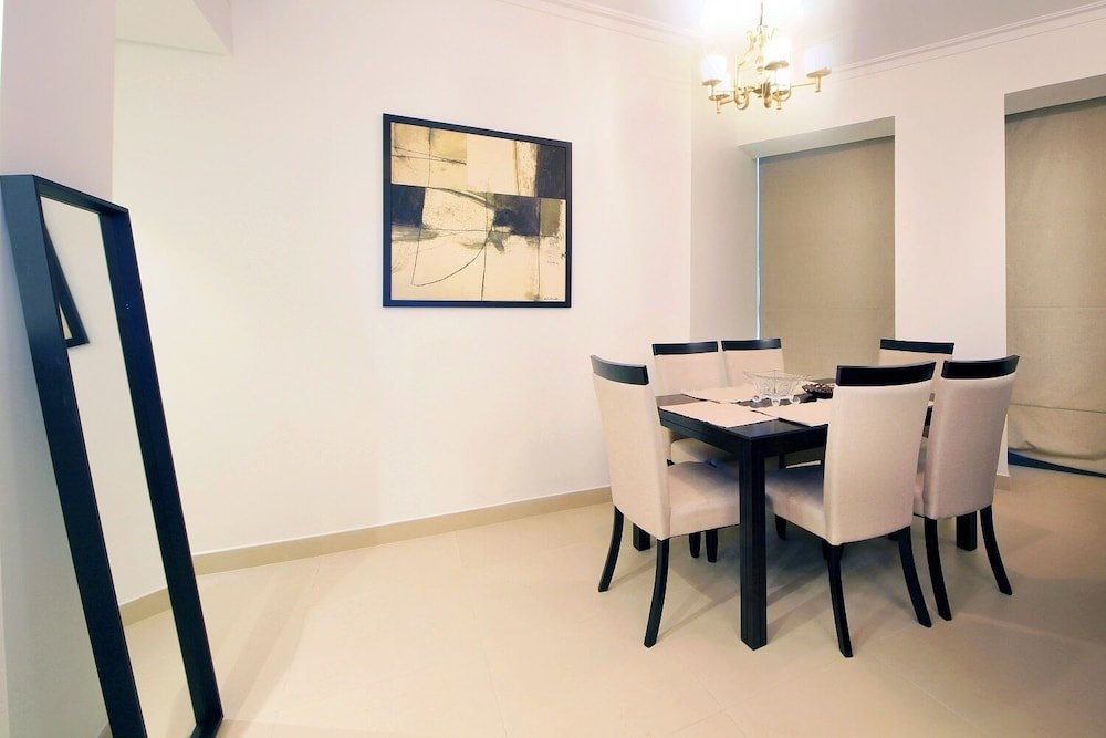 Дубай: New Arabian Holiday Homes - Burj Vista