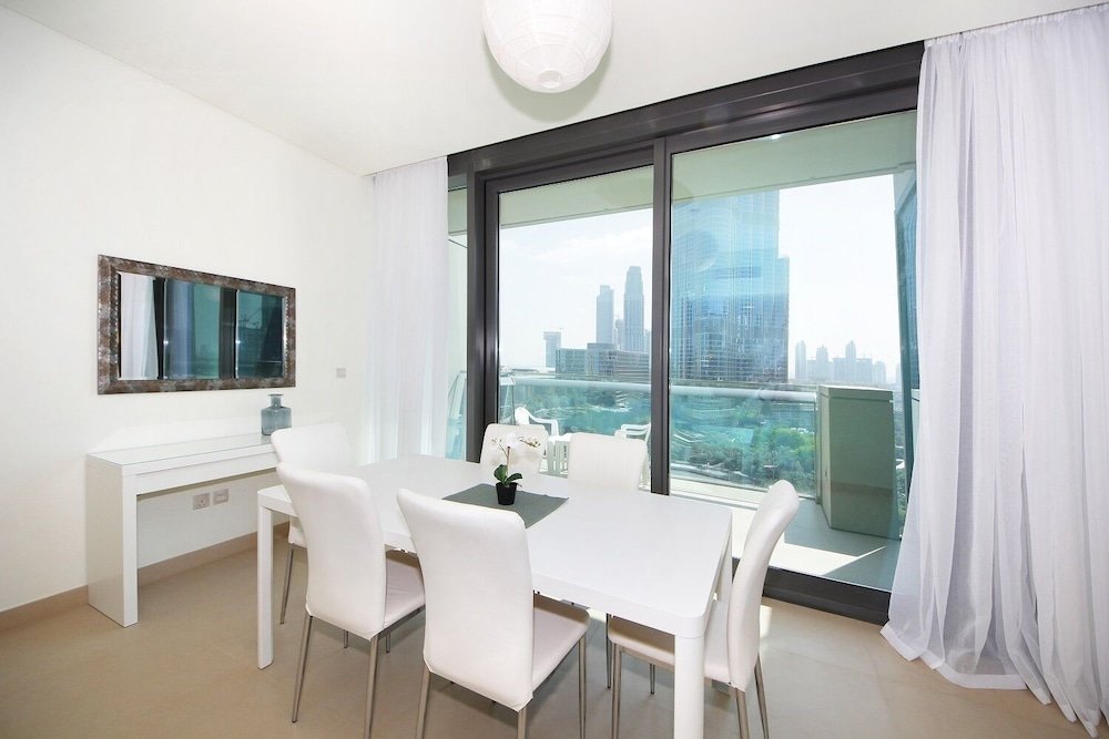 Дубай: New Arabian Holiday Homes - Burj Vista