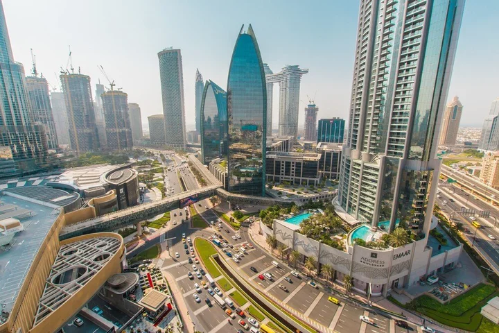 Дубай: Edens Dubai Address Dubai Mall