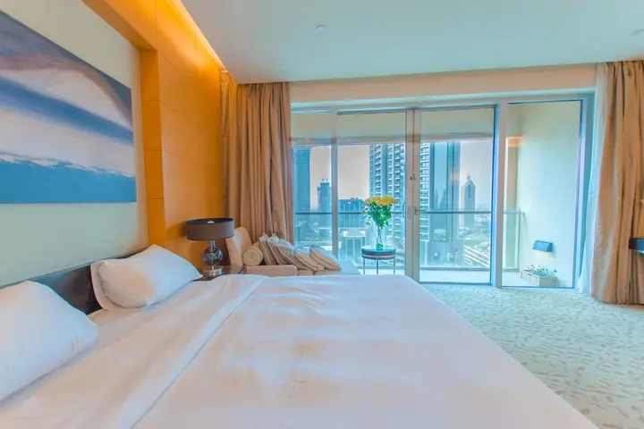 Дубай: Edens Dubai Address Dubai Mall