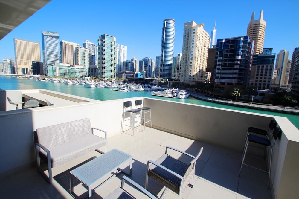 Дубай: Kennedy Towers - Marina Wharf