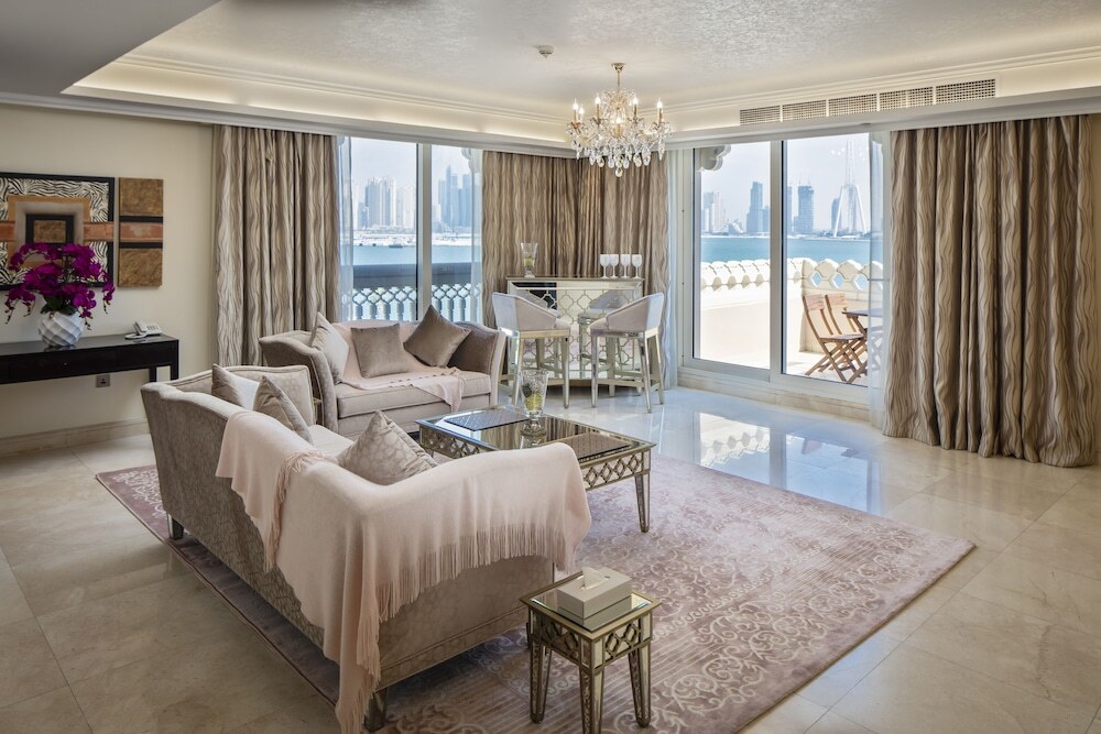 Дубай: Luton Vacation Homes Grandeur Residence