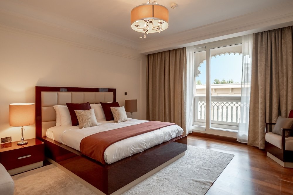 Дубай: Luton Vacation Homes Grandeur Residence