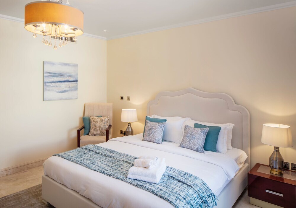 Дубай: Luton Vacation Homes Grandeur Residence