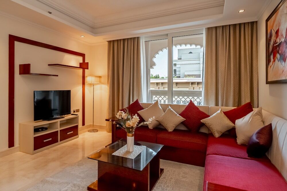 Дубай: Luton Vacation Homes Grandeur Residence