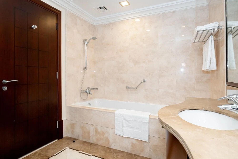 Дубай: Luton Vacation Homes Grandeur Residence