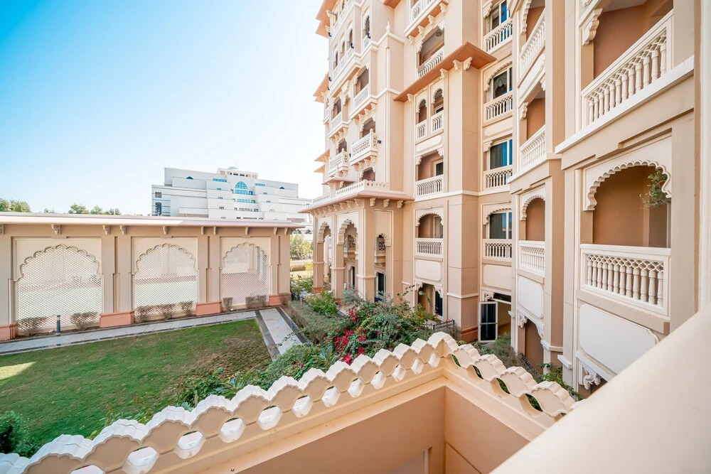 Дубай: Luton Vacation Homes Grandeur Residence