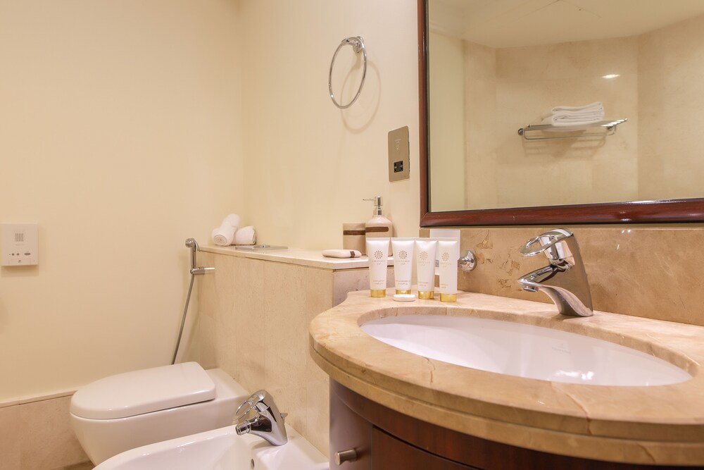 Дубай: Luton Vacation Homes Grandeur Residence