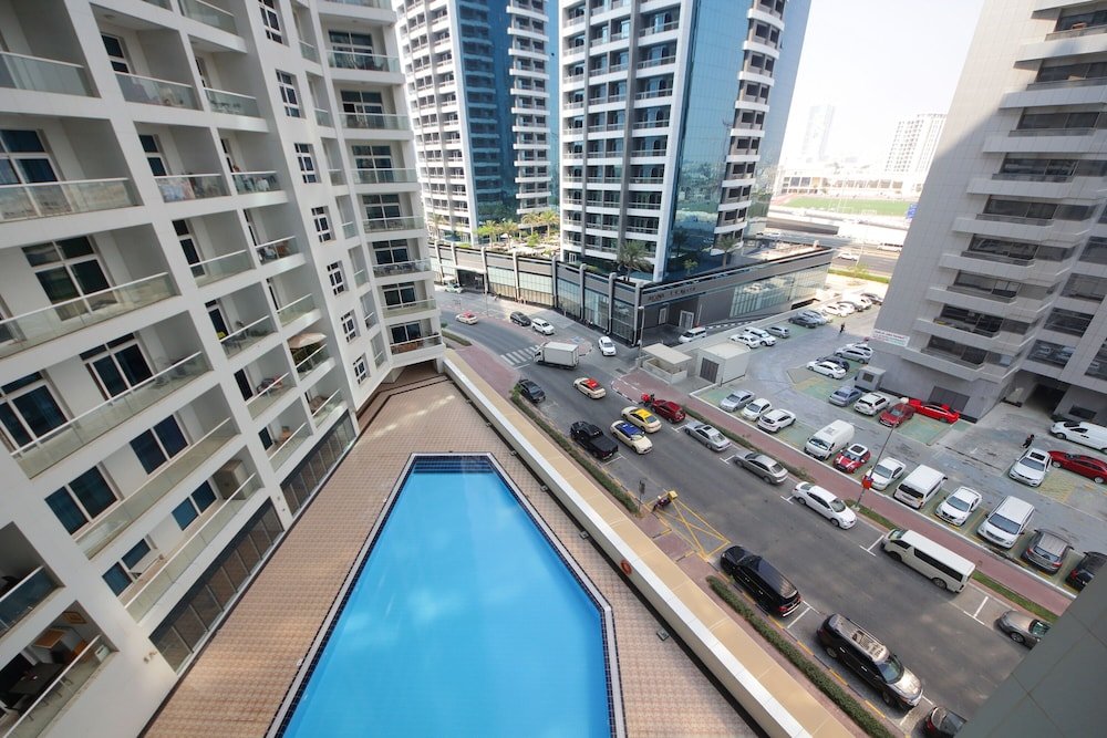 Дубай: Signature Holiday Homes - Al Fahad Dubai