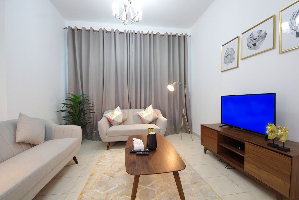 Дубай: Signature Holiday Homes - Al Fahad Dubai