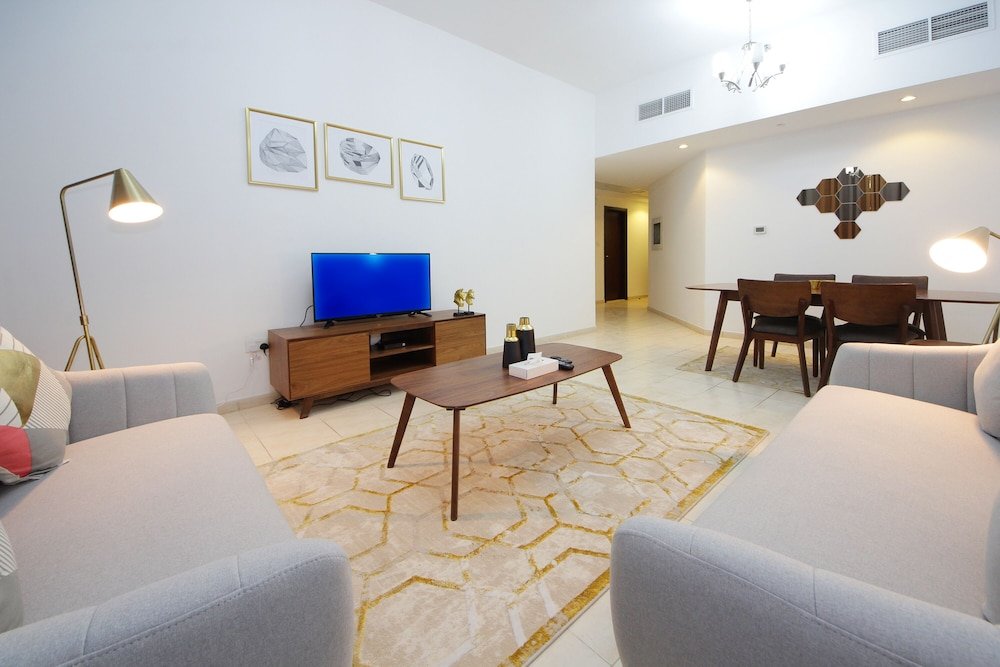 Дубай: Signature Holiday Homes - Al Fahad Dubai
