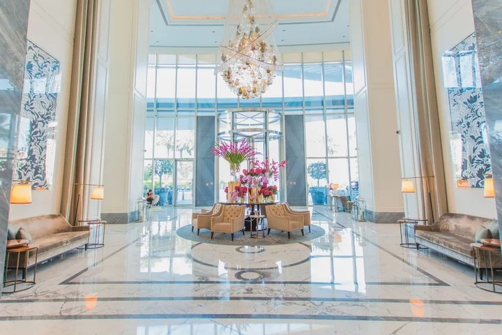 Дубай: Edens Dubai Address Blvd