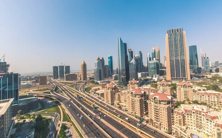 Дубай: Edens Dubai Address Blvd
