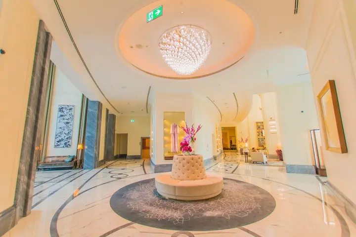 Дубай: Edens Dubai Address Blvd