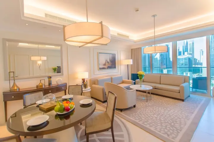Дубай: Edens Dubai Address Blvd