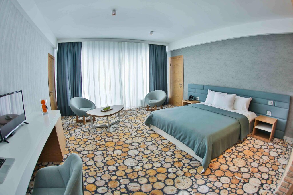 Гах: Yurd Hotel