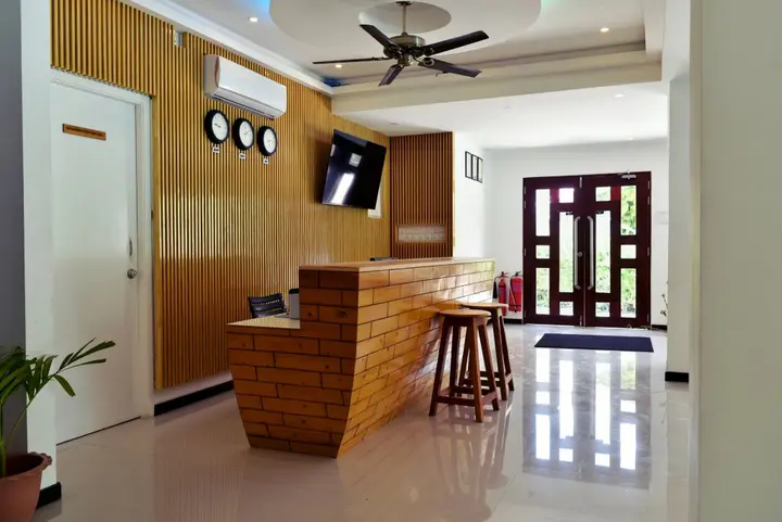 Атолл Алиф-Дхаалу: Отель Grand Beach Dhigurah