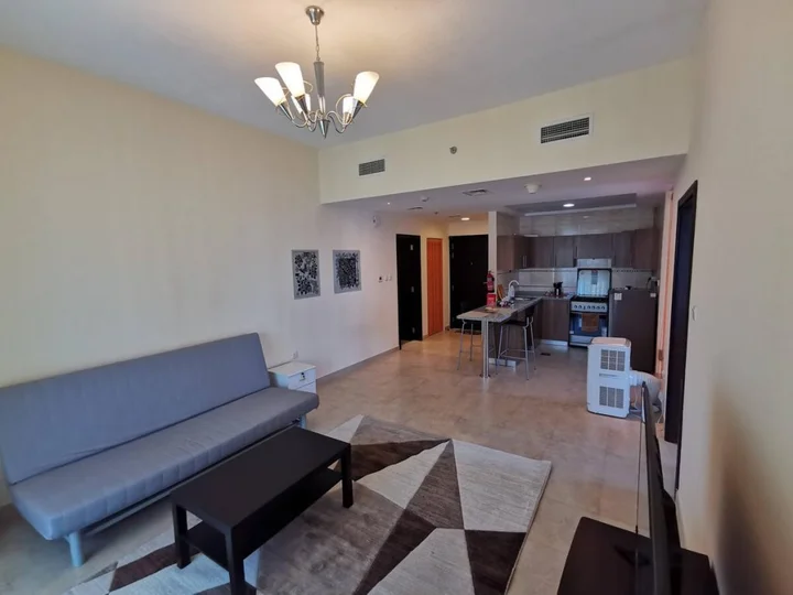 Дубай: Jumeirah Lake Towers Preatoni Apartments