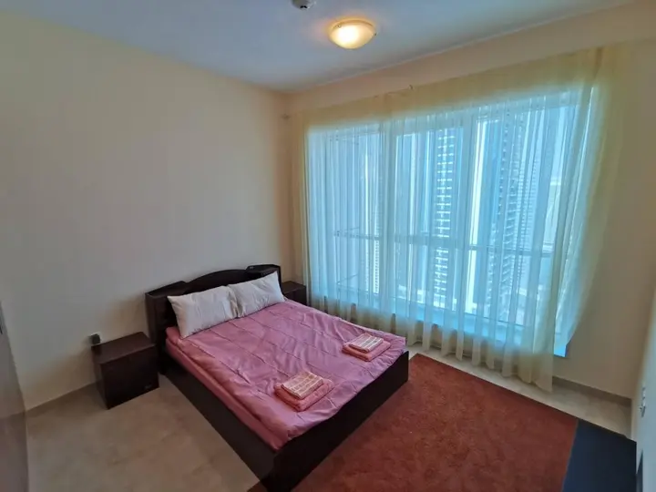 Дубай: Jumeirah Lake Towers Preatoni Apartments