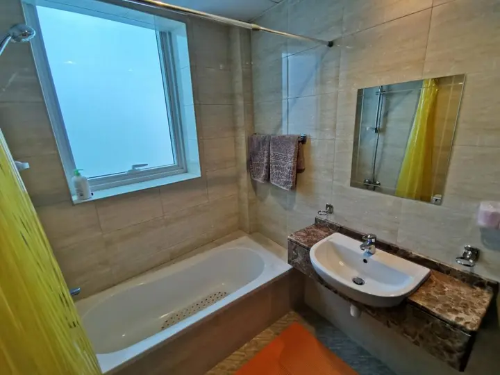 Дубай: Jumeirah Lake Towers Preatoni Apartments