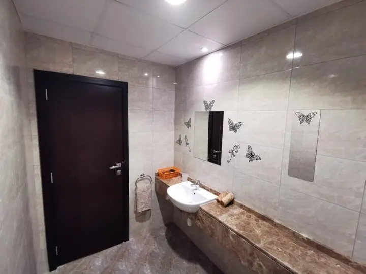 Дубай: Jumeirah Lake Towers Preatoni Apartments