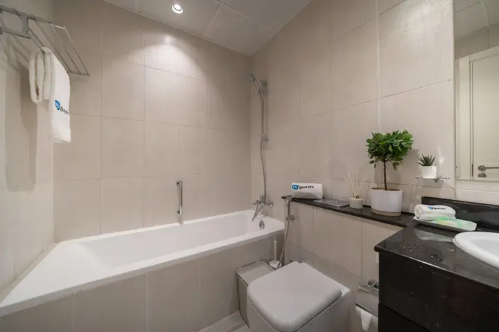 Дубай: HiGuests Vacation Homes - Tower 108 Apartments