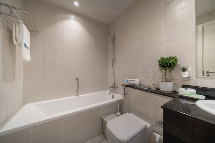 Дубай: HiGuests Vacation Homes - Tower 108 Apartments