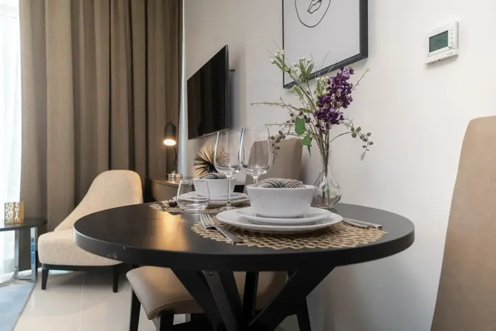 Дубай: HiGuests Vacation Homes - Tower 108 Apartments