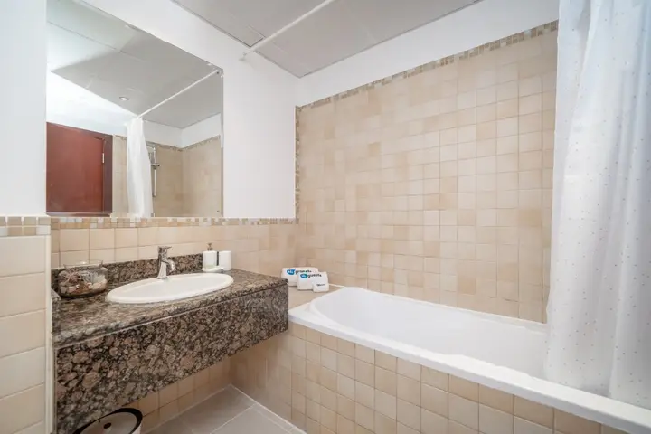 Дубай: HiGuests Vacation Homes - Rimal 6 Apartments