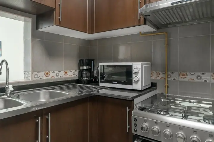 Дубай: HiGuests Vacation Homes - Oudah Tower Apartments