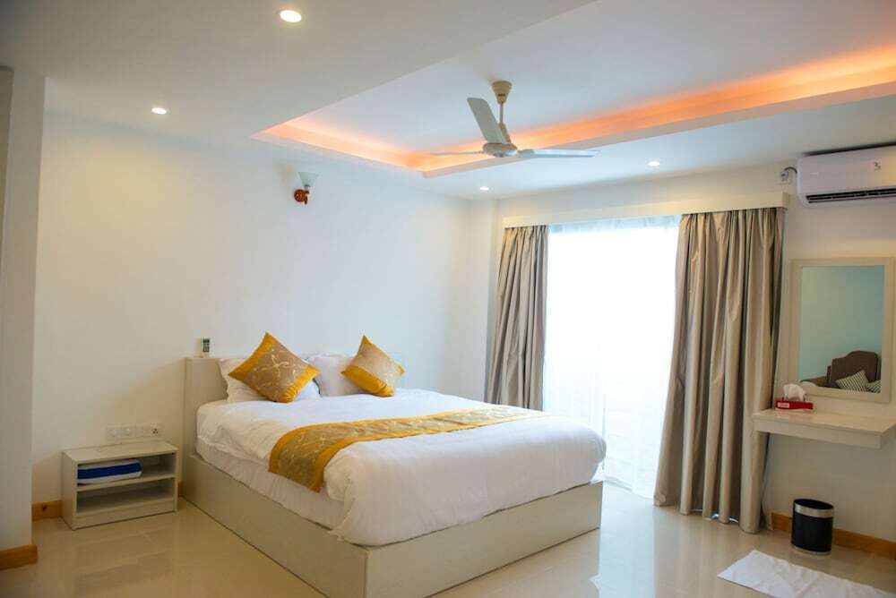 Атолл Адду: Отель Xen Midu Hotel Addu City Maldives	