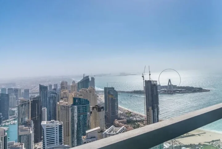 Дубай: Penthouse Stunning Views Cayan Tower