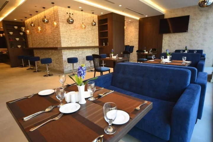 Дубай: Kingsgate Canal Hotel