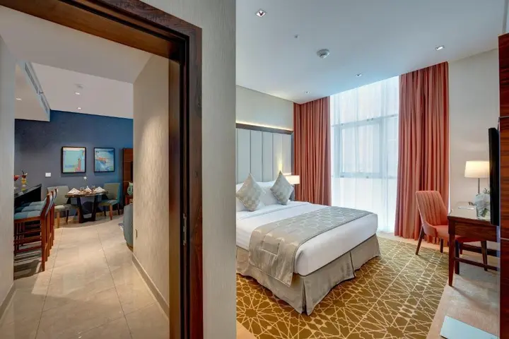 Дубай: Royal Continental Suites Business Bay - Deluxe Apartments