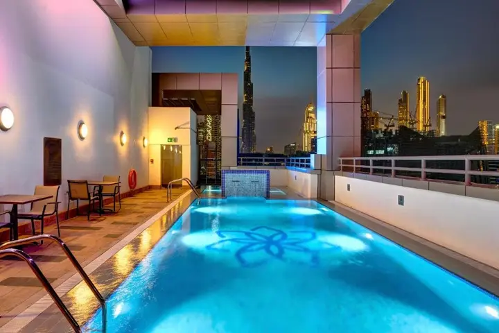 Дубай: Royal Continental Suites Business Bay - Deluxe Apartments