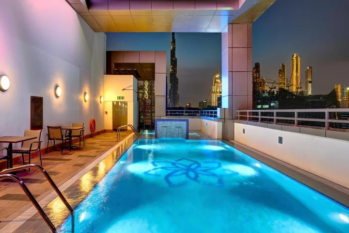 Дубай: Royal Continental Suites Business Bay - Deluxe Apartments