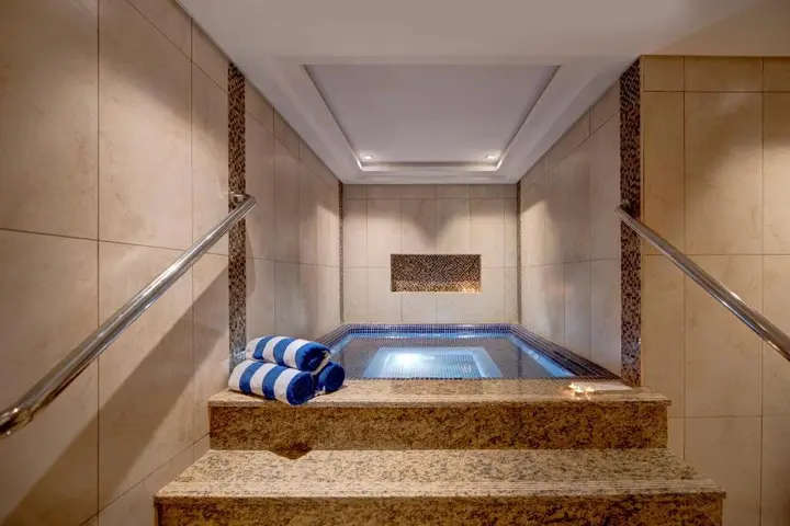 Дубай: Royal Continental Suites Business Bay - Deluxe Apartments
