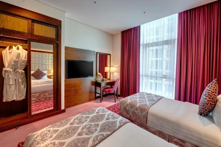Дубай: Royal Continental Suites Business Bay - Deluxe Apartments