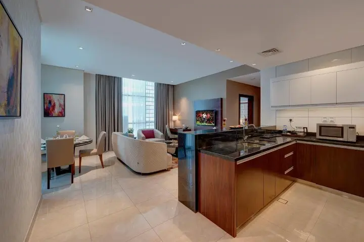Дубай: Royal Continental Suites Business Bay - Deluxe Apartments