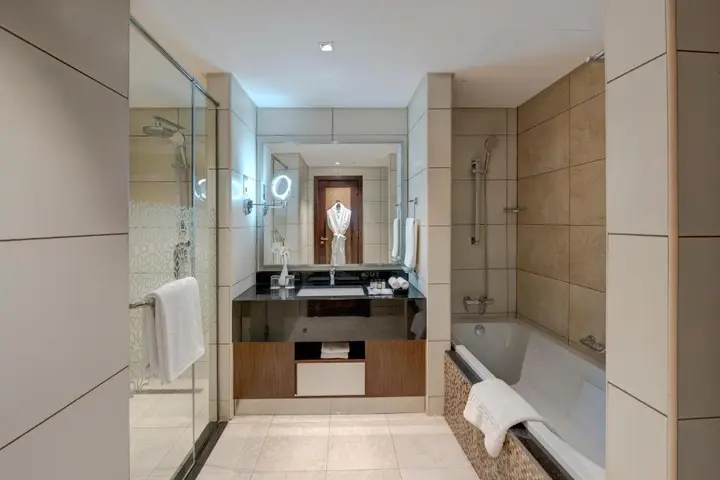 Дубай: Royal Continental Suites Business Bay - Deluxe Apartments
