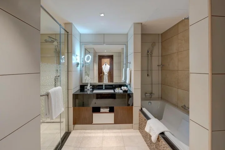Дубай: Royal Continental Suites Business Bay - Deluxe Apartments