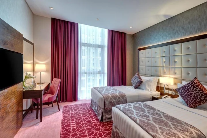 Дубай: Royal Continental Suites Business Bay - Deluxe Apartments