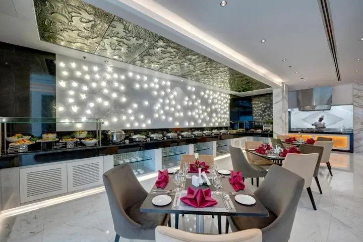 Дубай: Royal Continental Suites Business Bay - Deluxe Apartments
