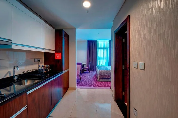 Дубай: Royal Continental Suites Business Bay - Deluxe Apartments