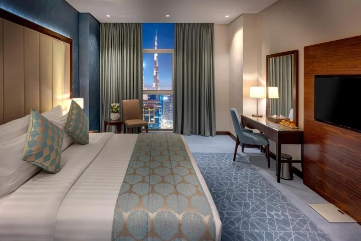 Дубай: Royal Continental Suites Business Bay - Deluxe Apartments