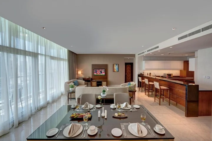 Дубай: Royal Continental Suites Business Bay - Deluxe Apartments