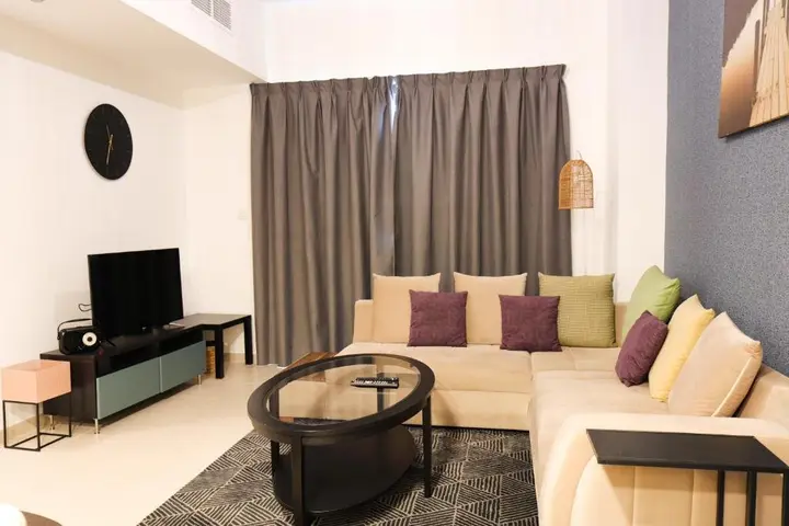 Дубай: 1 Bedroom Apartment In Hayat Boulevard