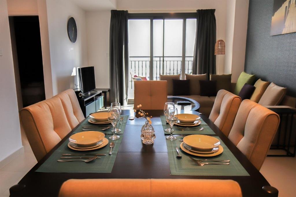 Дубай: 1 Bedroom Apartment In Hayat Boulevard