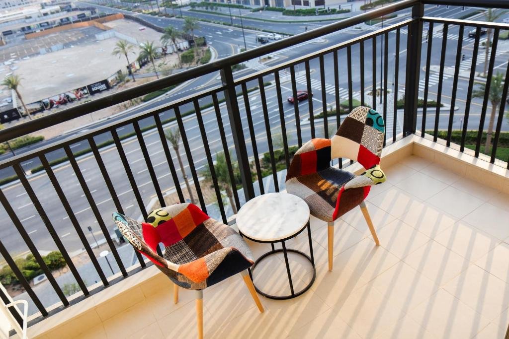 Дубай: 1 Bedroom Apartment In Hayat Boulevard