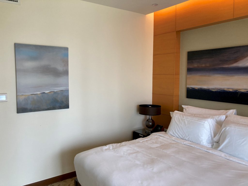 Дубай: Luxury stay at Fashion Avenue Dubai Mall Residence